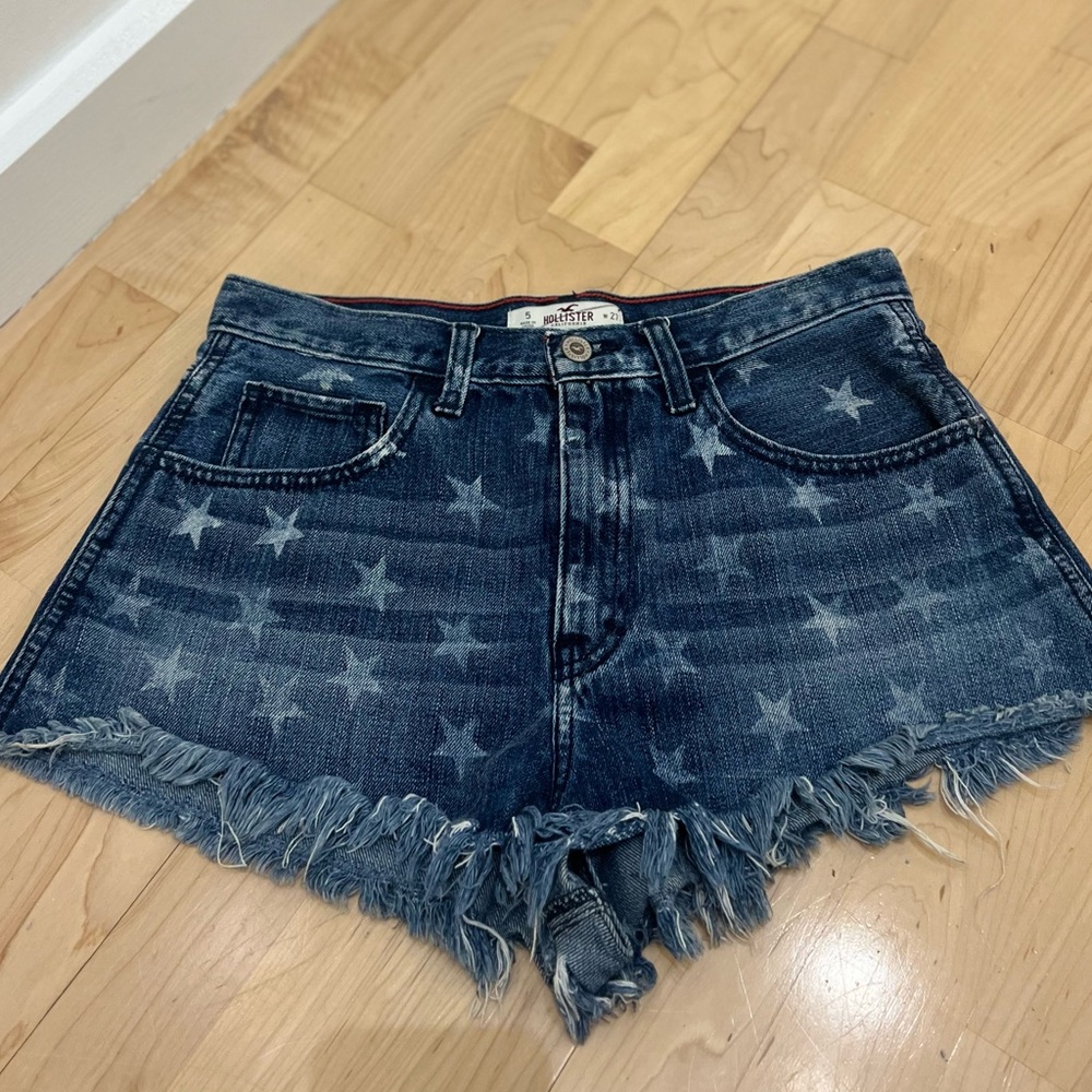 Hollister Denim Jean Shorts with Stars ⭐️ size 5  or 27